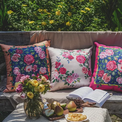 Gối tựa hoa hồng