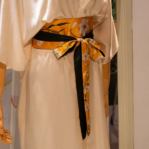 Đai lưng hoa loa kèn