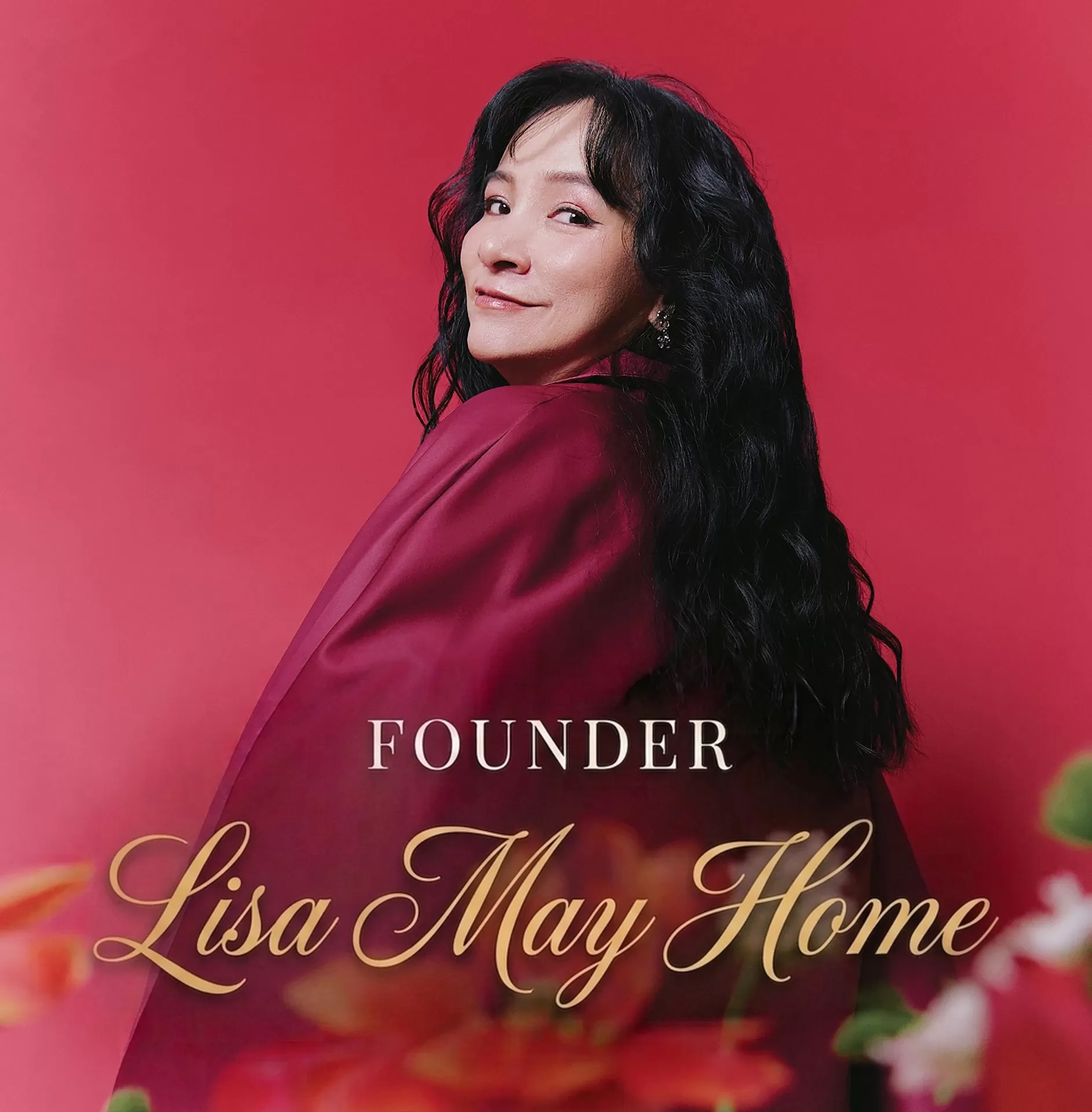 LISA MAY TỪ ĐỘC BẢN TỚI ĐA BẢN