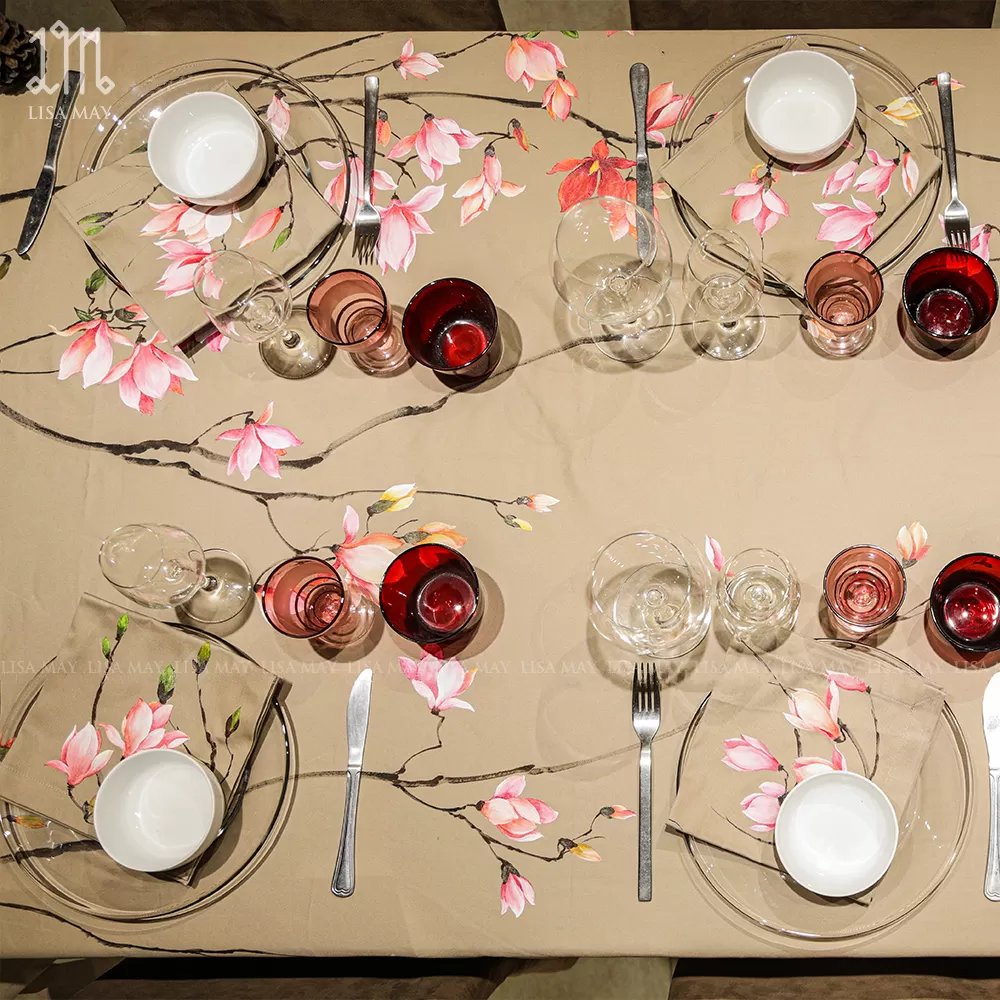 Khăn phủ bàn hoa mộc lan 