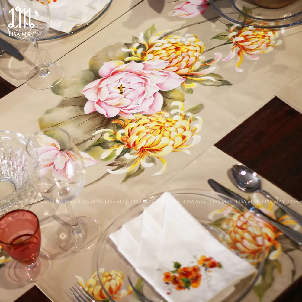 Runner thiết kế họa tiết hoa cúc & hoa sen “Tương giao”