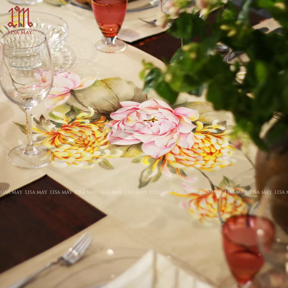 Runner thiết kế họa tiết hoa cúc & hoa sen “Tương giao”