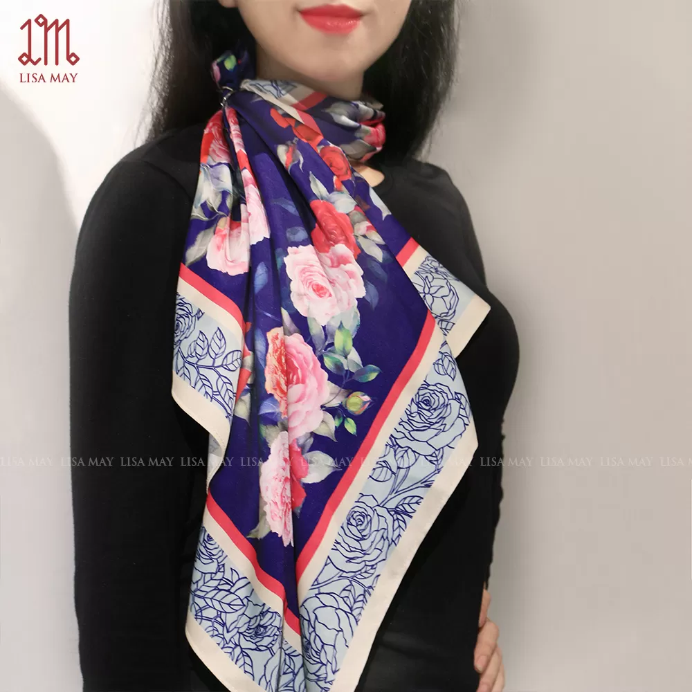 Khăn lụa hoa hồng 