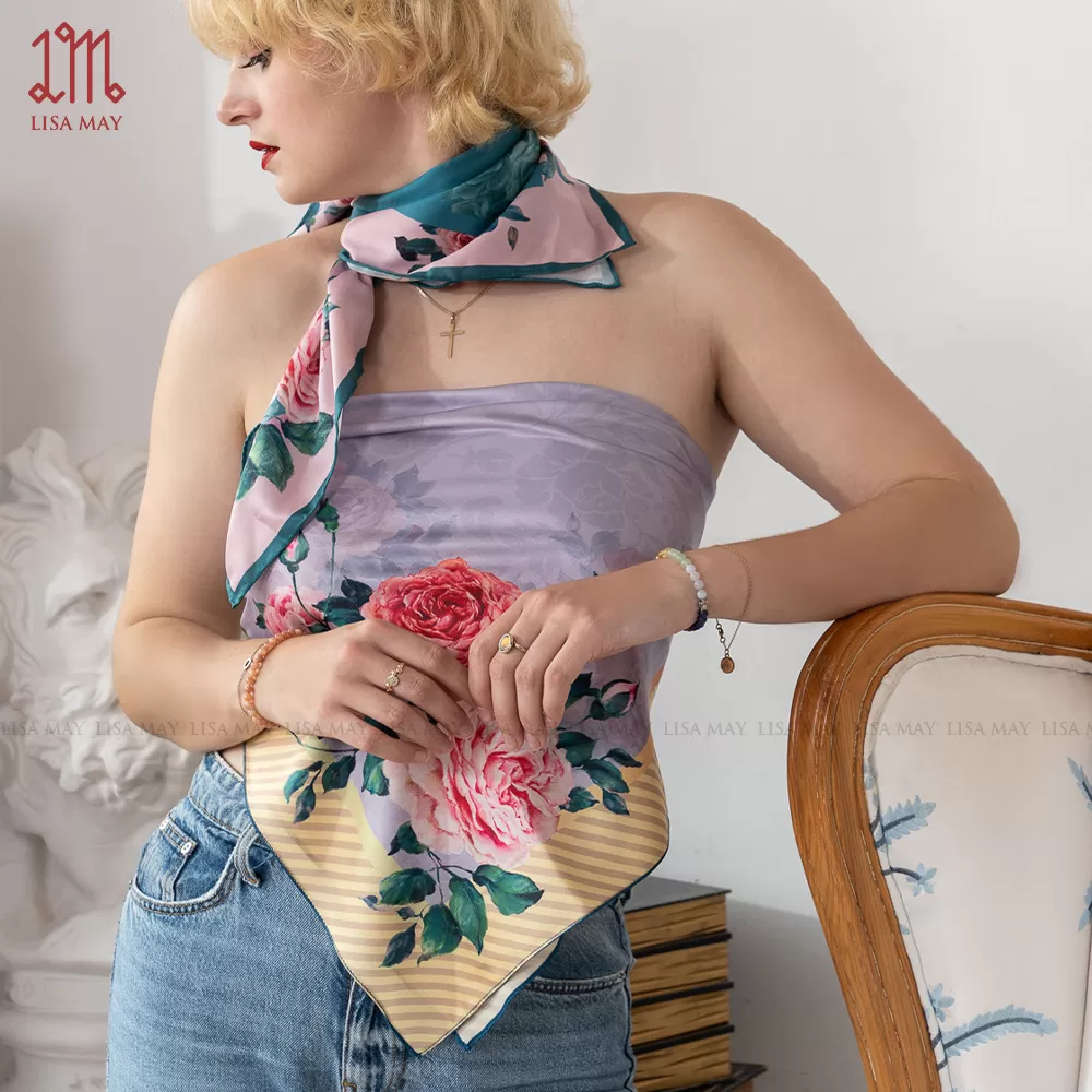 Khăn lụa hoa hồng 