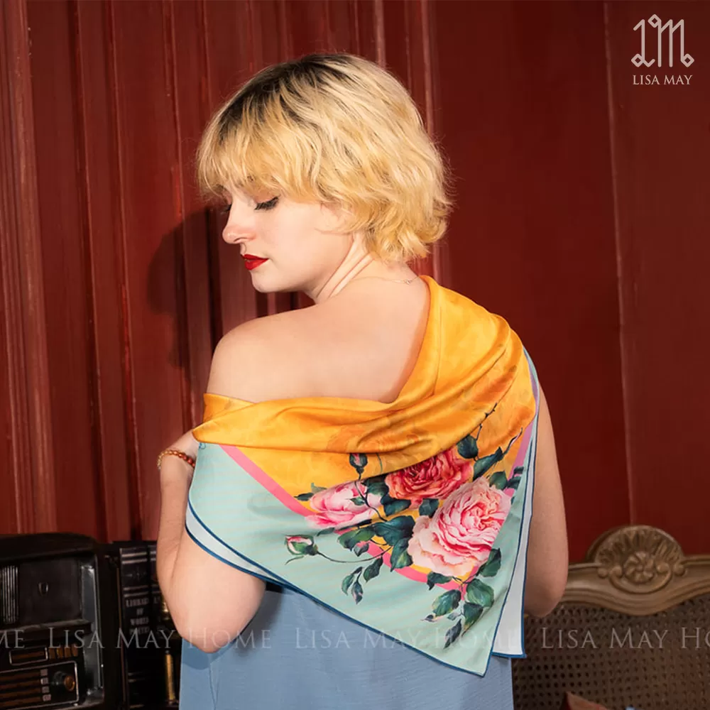 Khăn lụa hoa hồng 