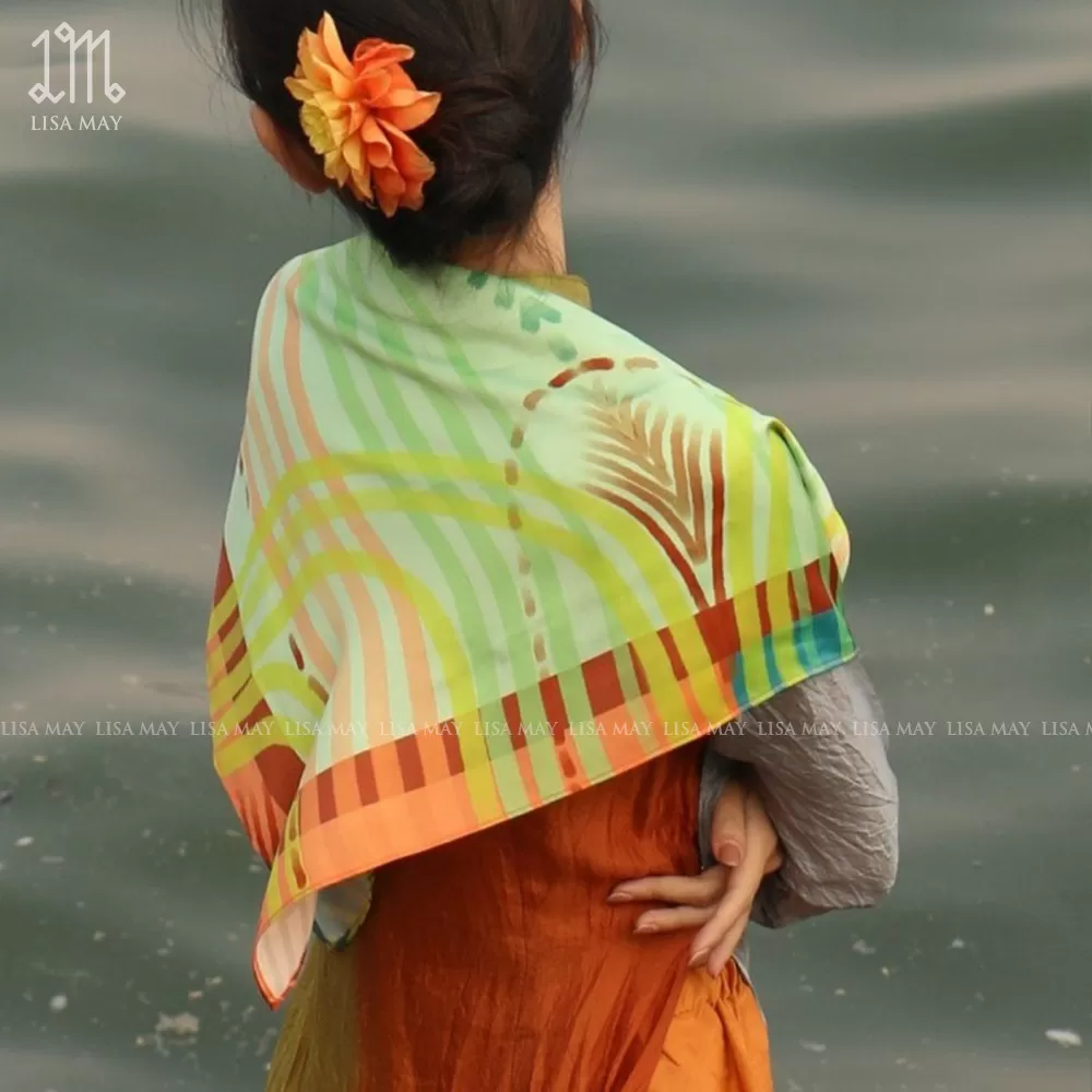 Khăn lụa họa tiết 