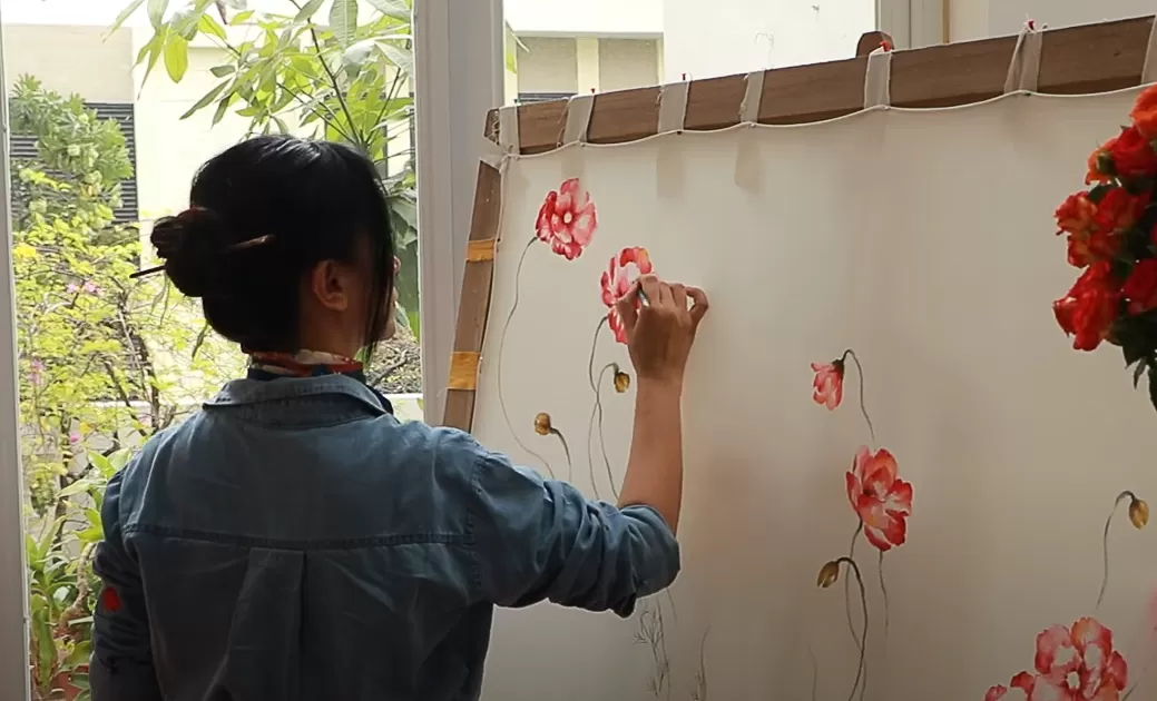 Blooming on fabric | Nội thất trên vải với hoa | Vietnam News