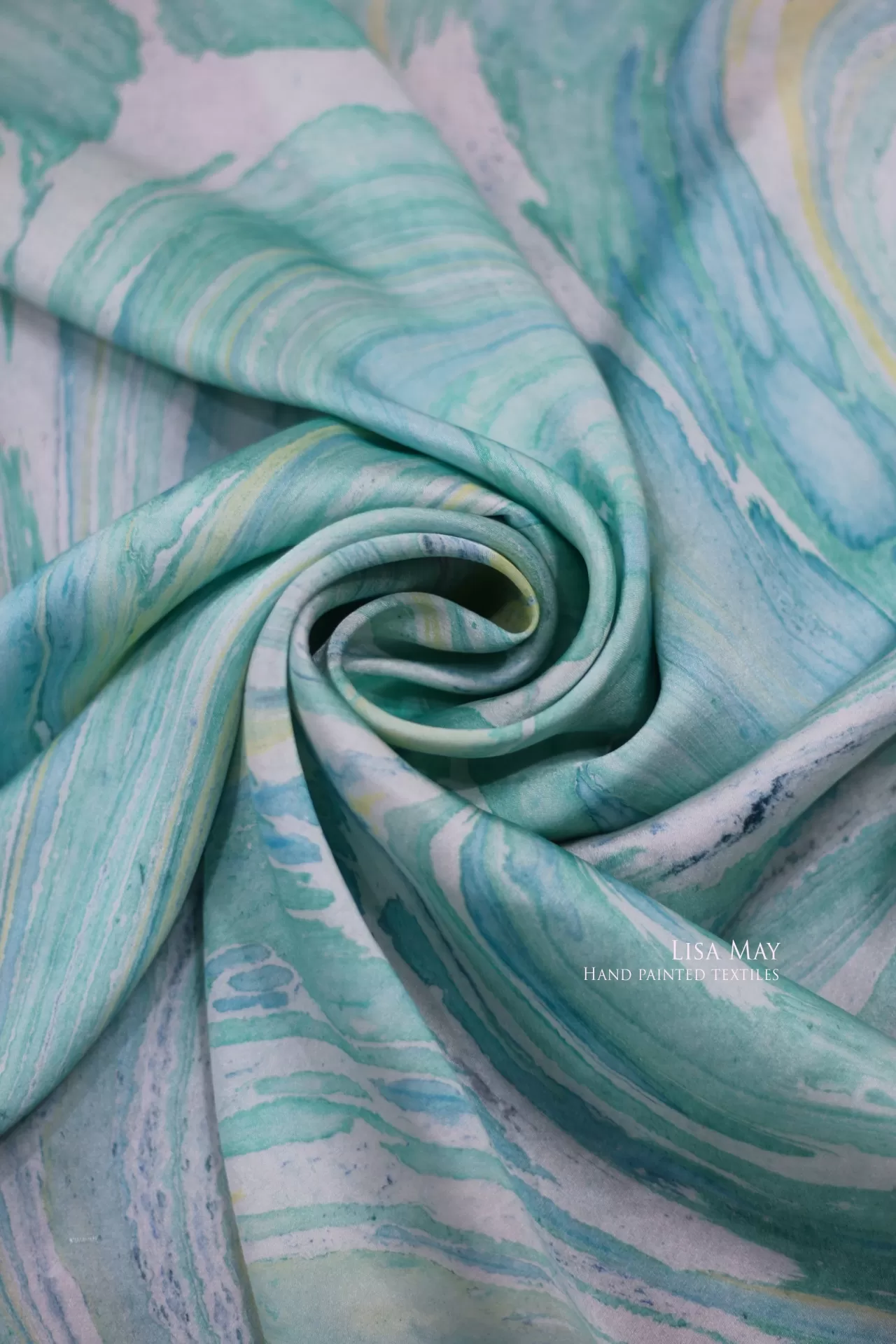 Nước là đồng tác giả của tác phẩm thủy ấn họa